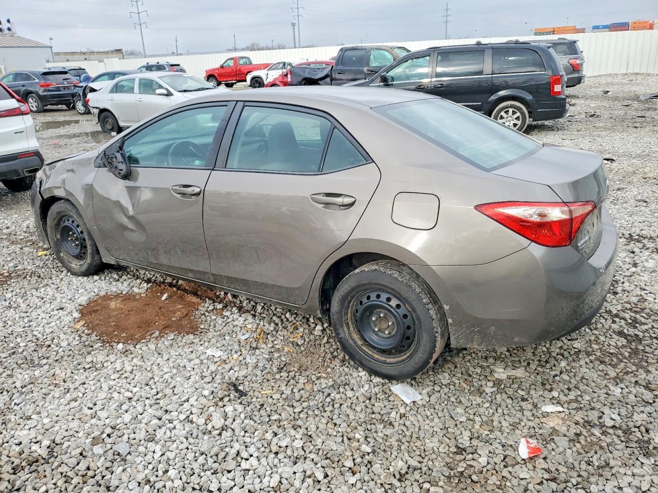 2018 Toyota Corolla L - Фото 2