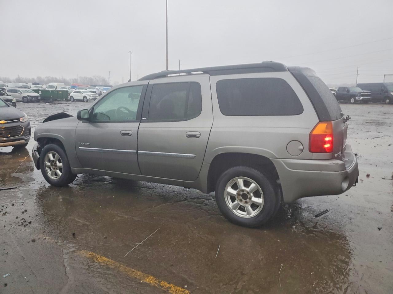 2006 GMC Envoy Xl - Image 2