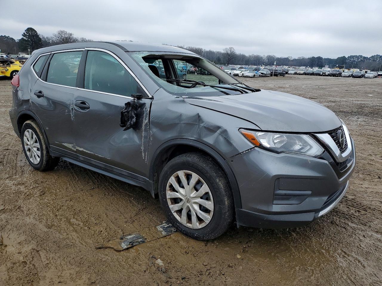 2018 Nissan Rogue S - Image 4