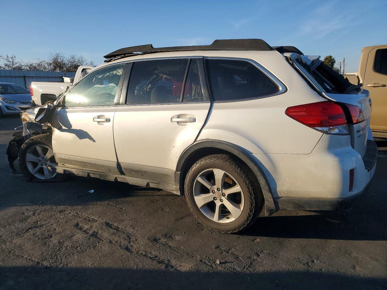 2014 Subaru Outback 2.5I Premium - Фото 2