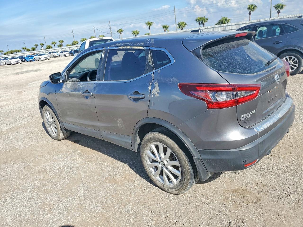 2020 Nissan Rogue Sport S - Image 2