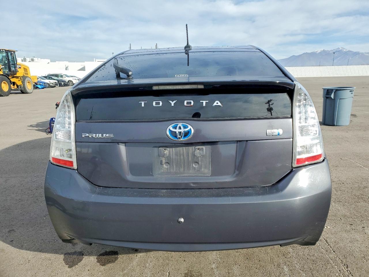 2011 Toyota Prius - Image 6