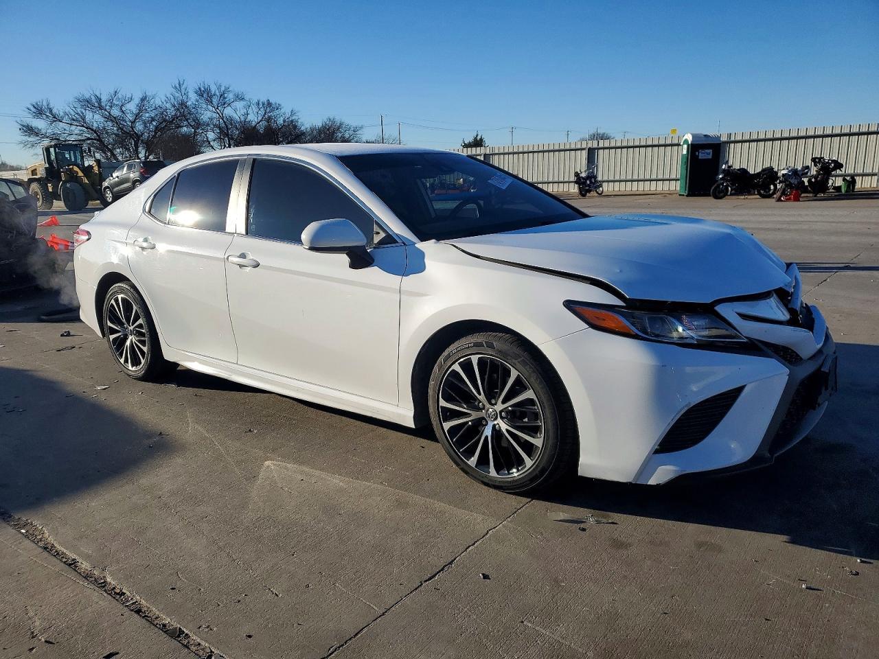 2020 Toyota Camry - Фото 4