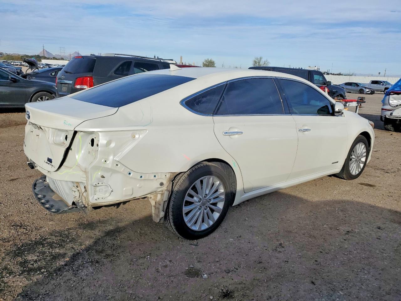 2013 Toyota Avalon Hybrid - Фото 3