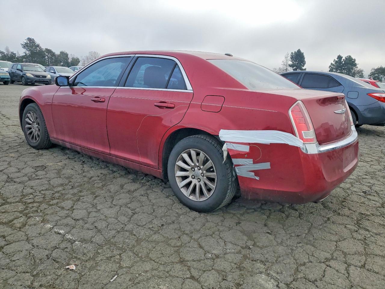2013 Chrysler 300 - Фото 2