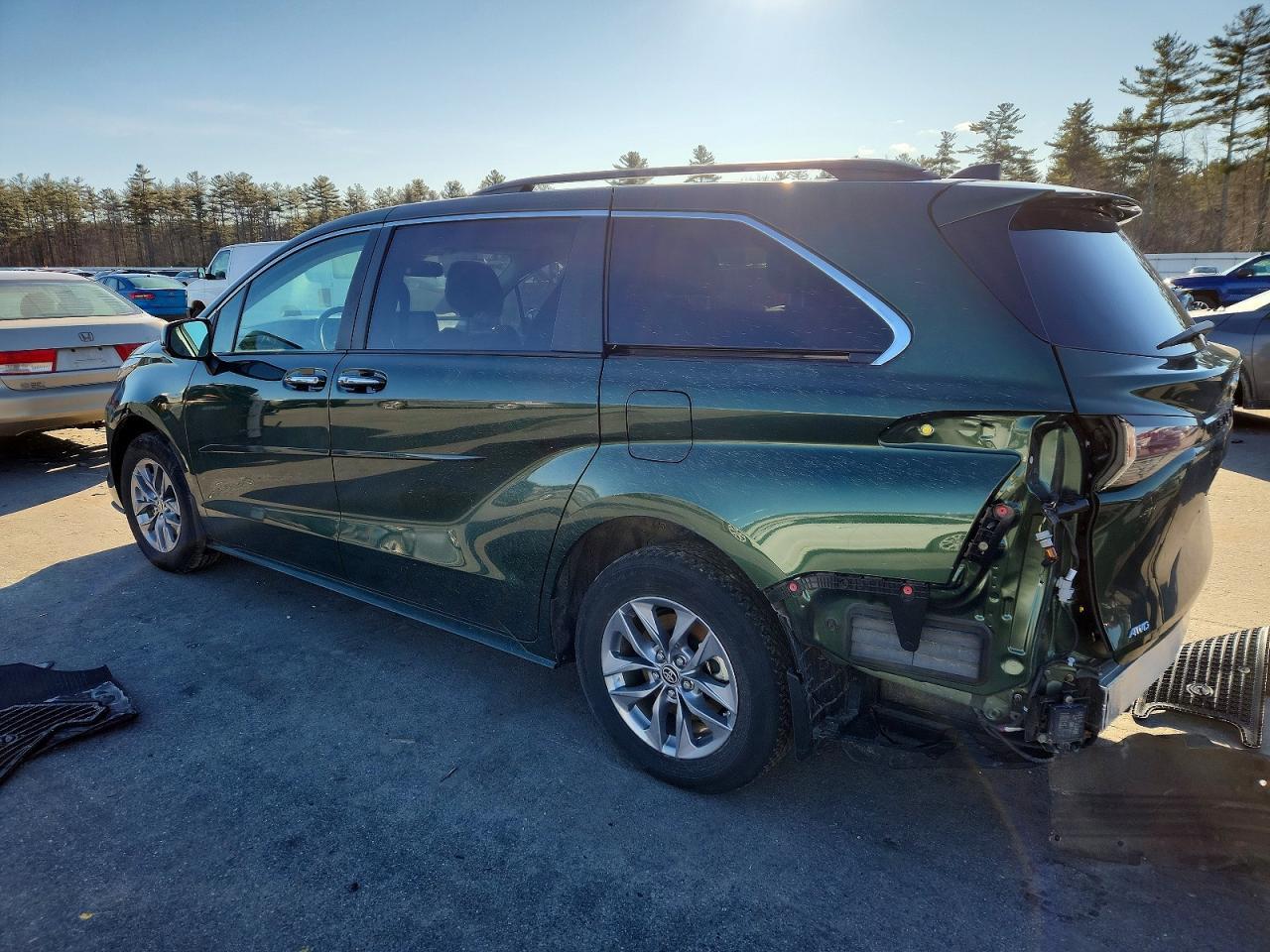 2023 Toyota Sienna Xle - Фото 2