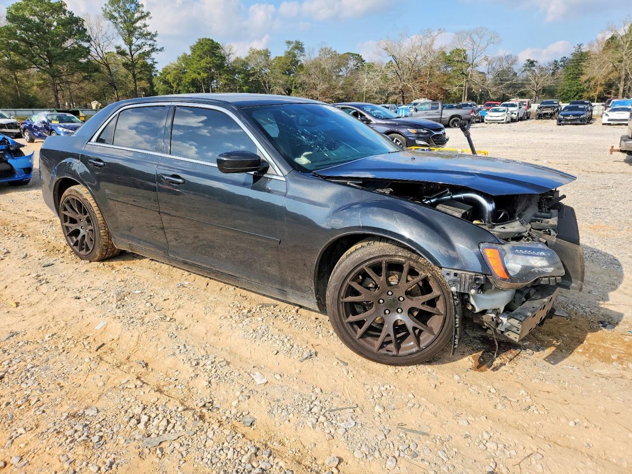 2014 Chrysler 300 S - Image 4