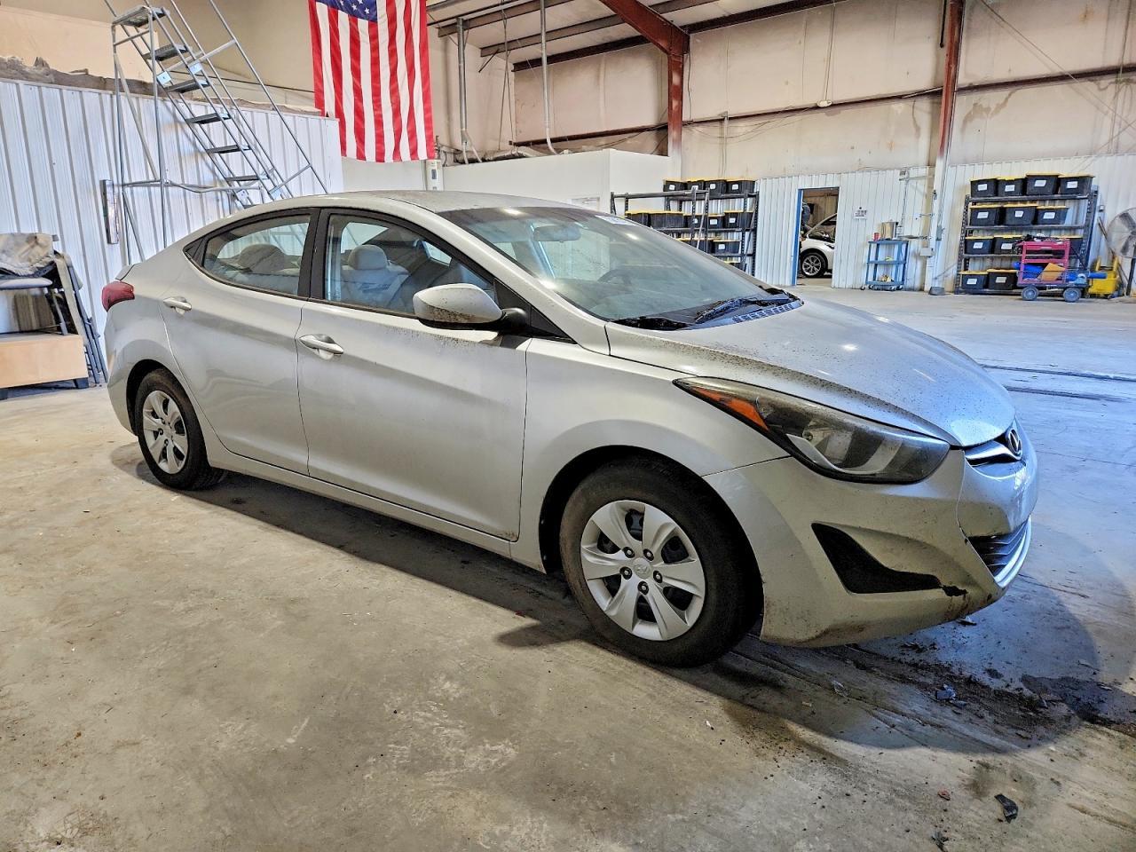 2016 Hyundai Elantra Se - Фото 4