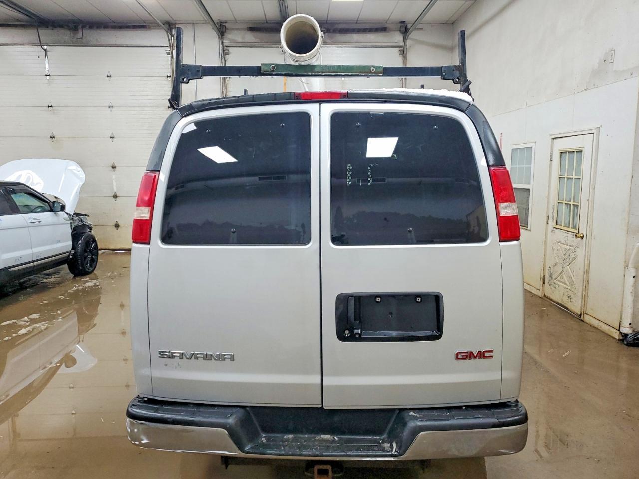 2018 GMC Savana G2500 Utility / Service Van - Фото 6
