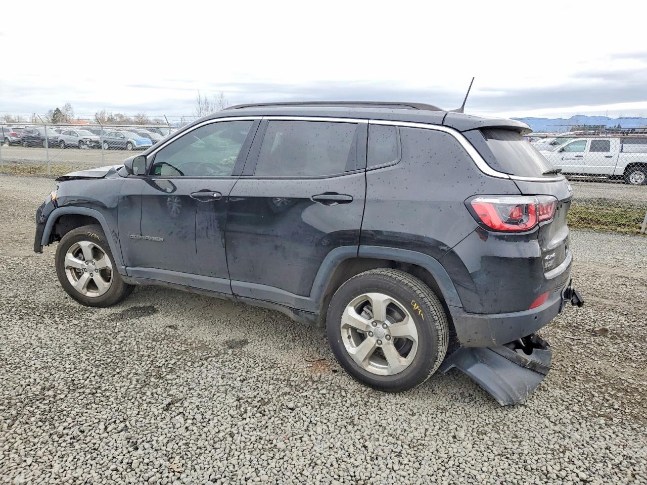 2018 Jeep Compass Latitude - Image 2