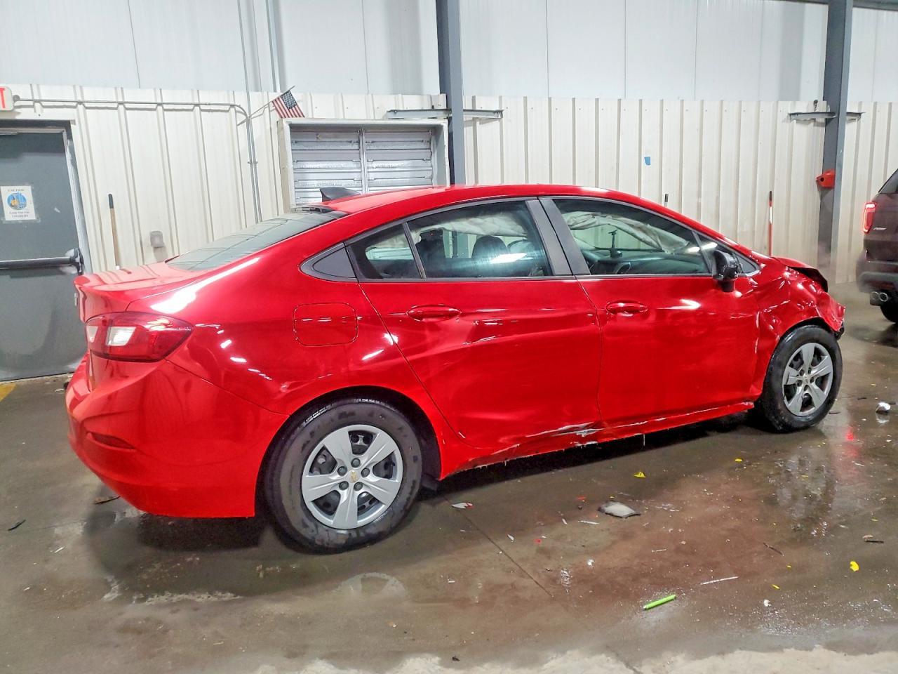 2018 Chevrolet Cruze Ls - Фото 3