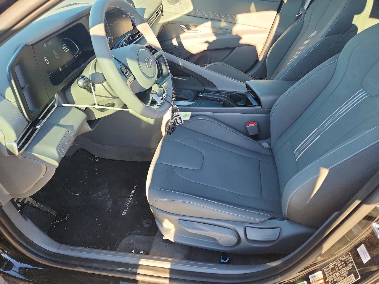 2026 Hyundai Elantra Sel Sport - Image 7
