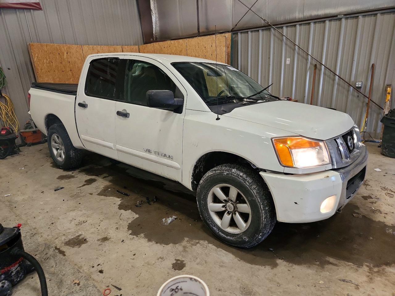 2010 Nissan Titan Xe - Фото 4
