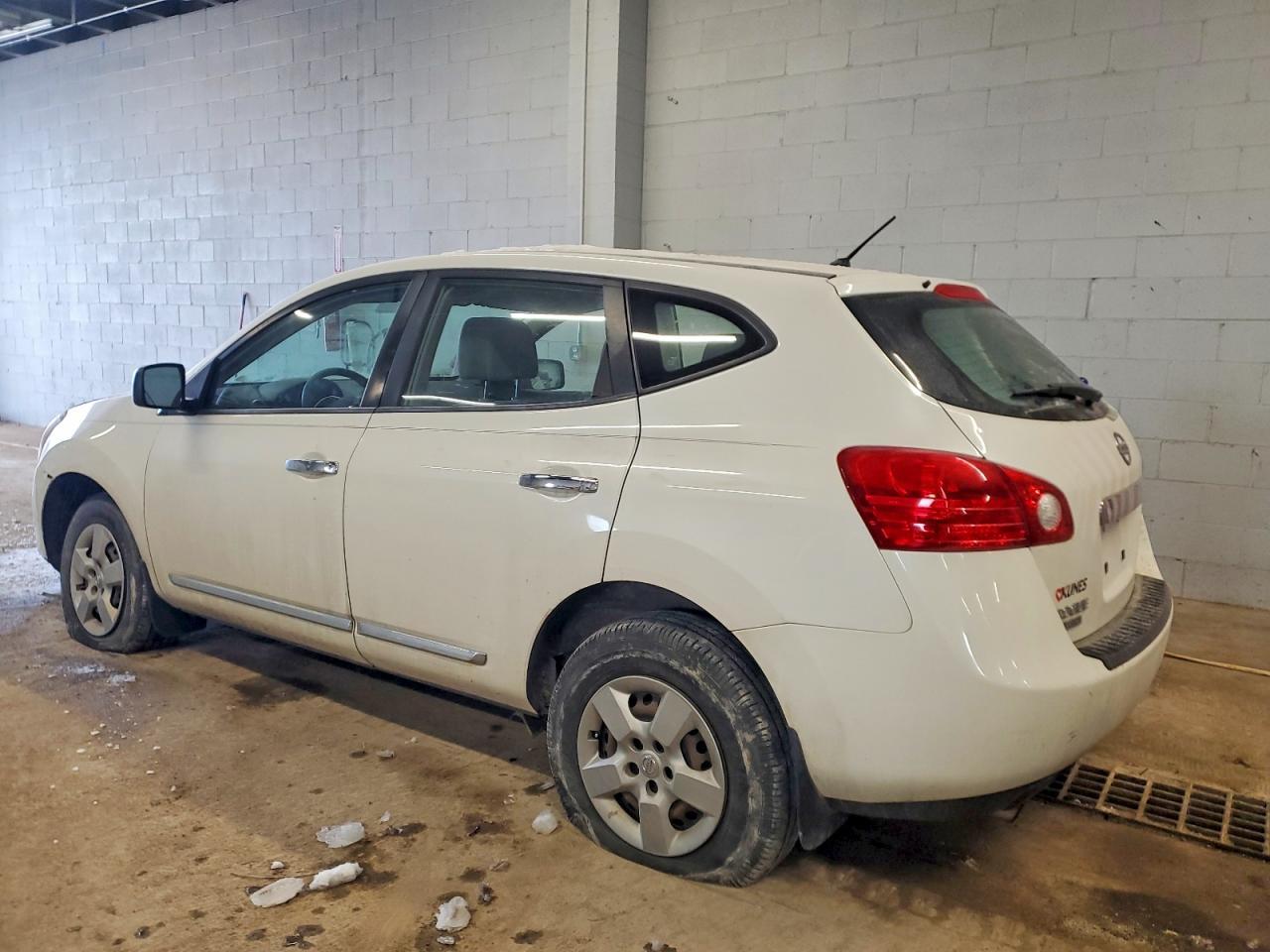 2014 Nissan Rogue Select S - Фото 2