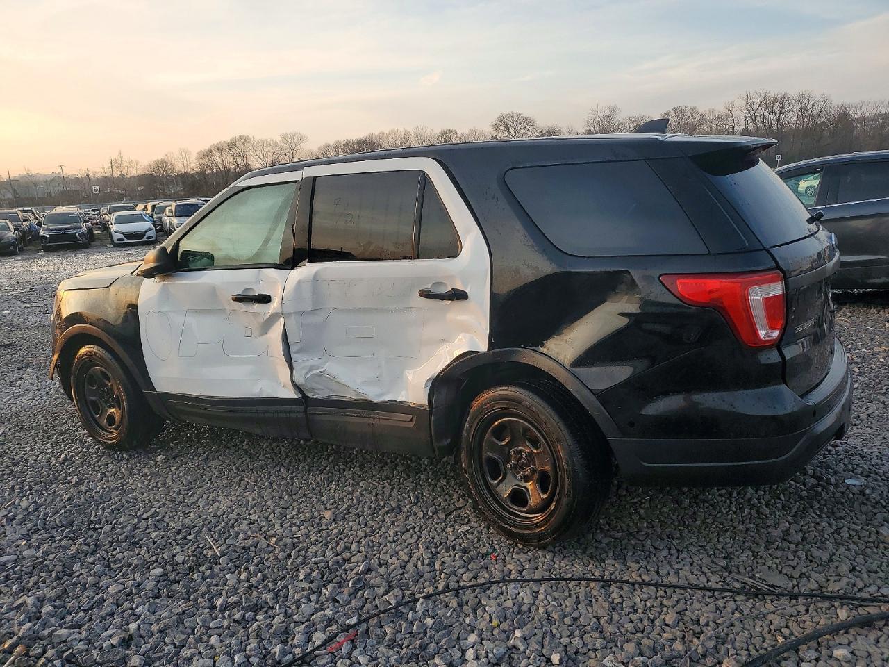 2018 Ford Explorer Police Interceptor - Image 2