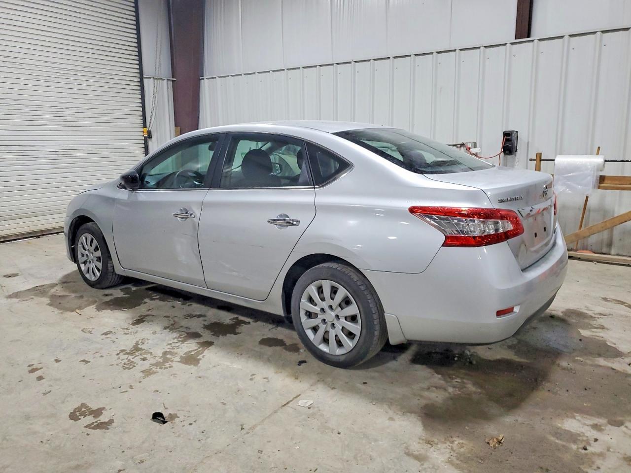 2014 Nissan Sentra S - Фото 2