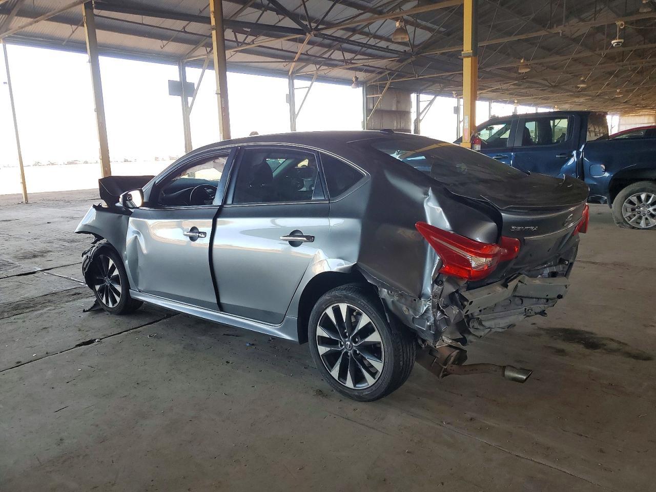 2016 Nissan Sentra Sr - Image 2