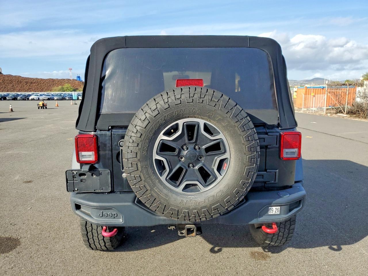 2014 Jeep Wrangler Rubicon - Image 6