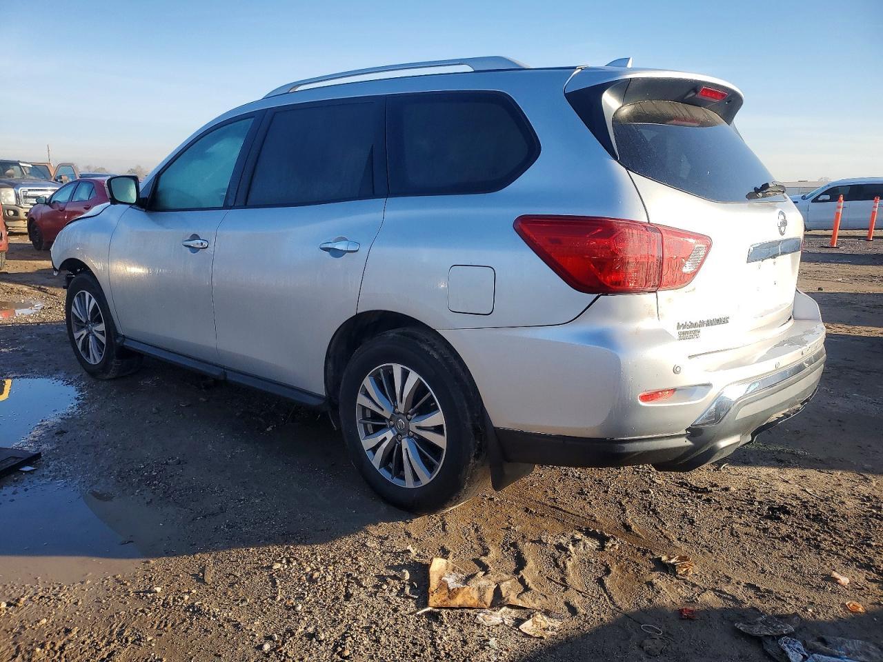 2020 Nissan Pathfinder Sl - Фото 2