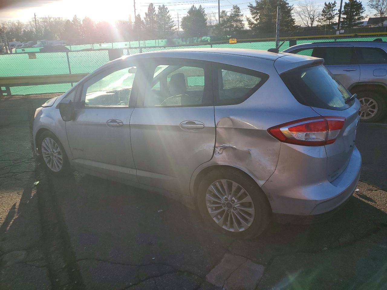 2018 Ford C-Max Se - Image 2