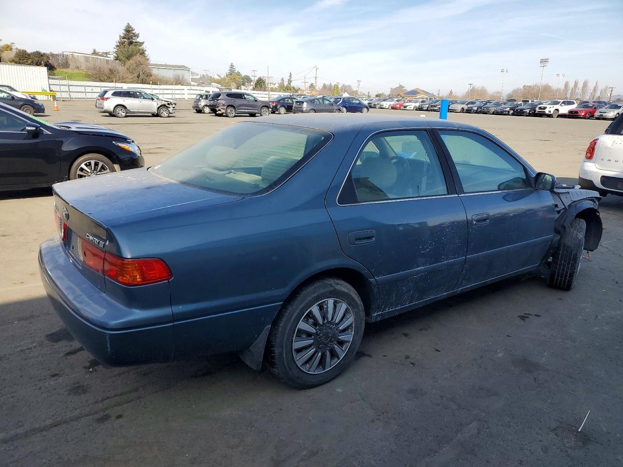 2000 Toyota Camry Ce - Фото 3