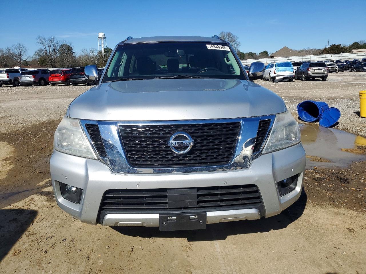 2017 Nissan Armada Sv - Image 5