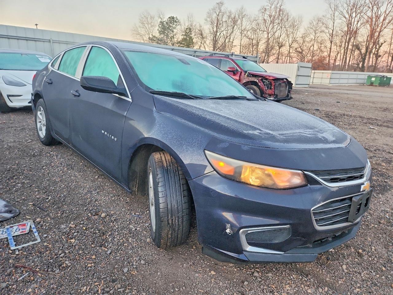 2017 Chevrolet Malibu Ls - Фото 4