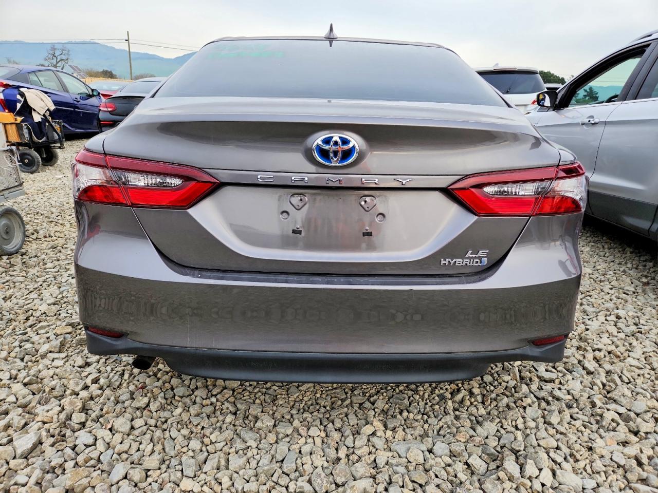 2021 Toyota Camry Le - Фото 6
