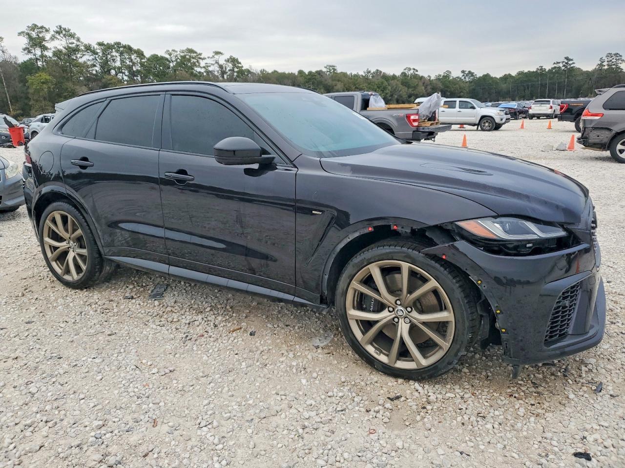 2023 Jaguar F-Pace Svr - Image 4