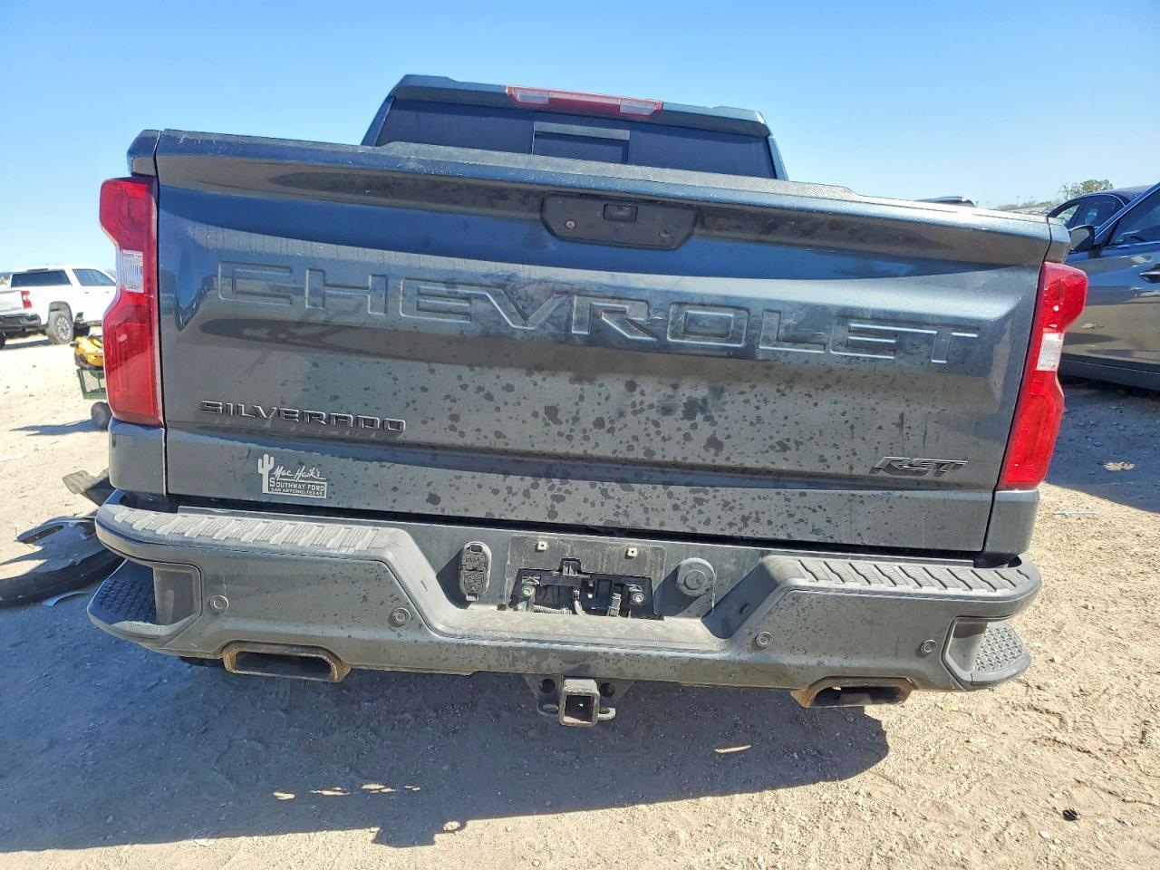 2020 Chevrolet Silverado K1500 Rst - Image 6