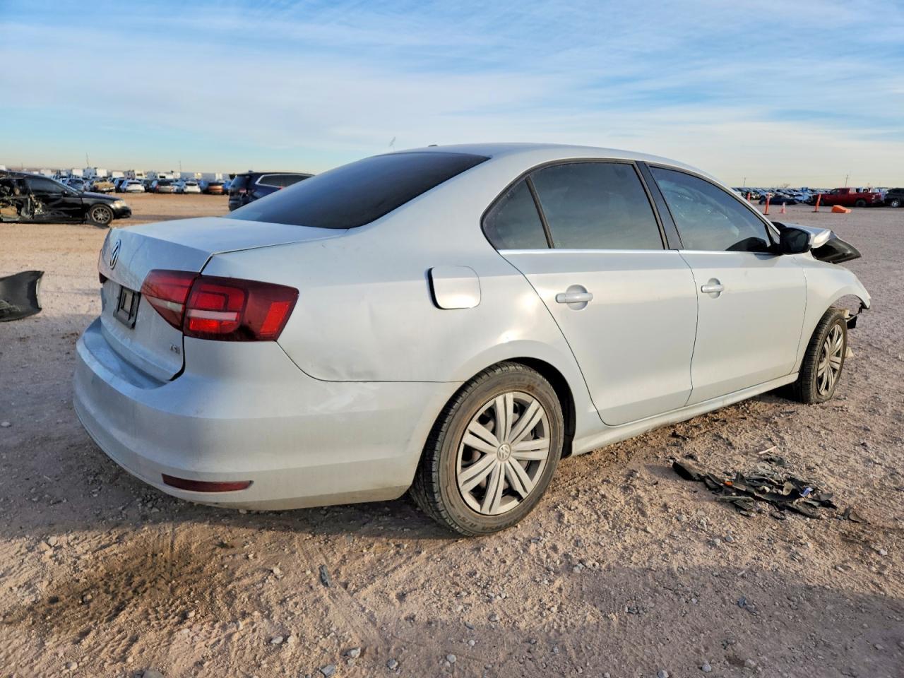 2017 Volkswagen Jetta - Фото 3