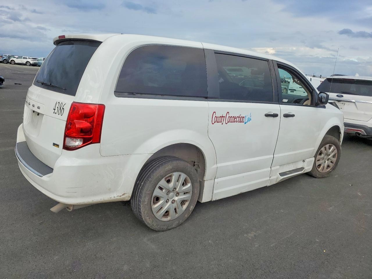 2019 Dodge Grand Caravan Se - Image 3
