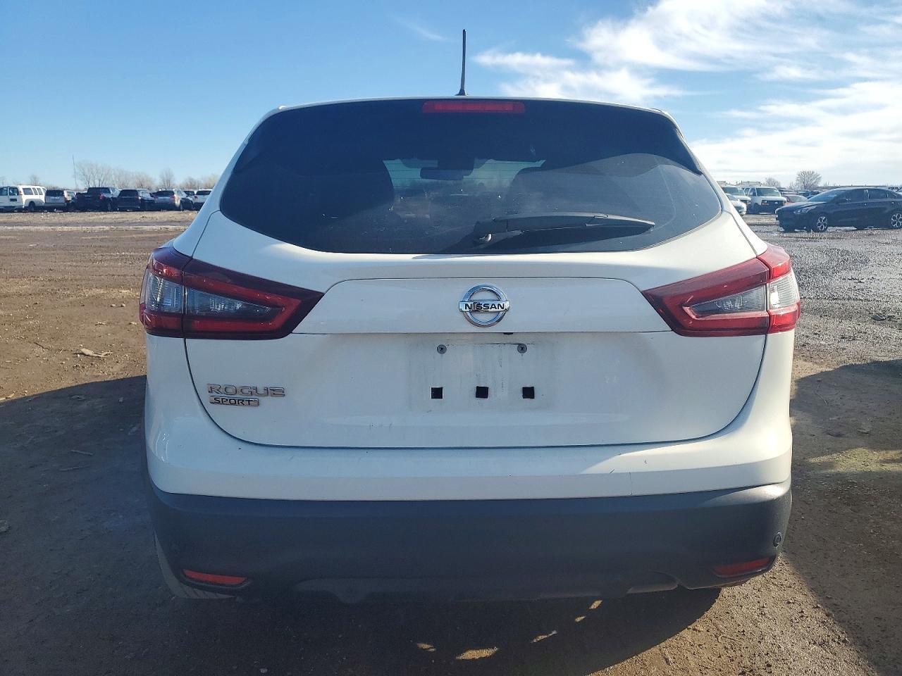 2021 Nissan Rogue Sport S - Фото 6
