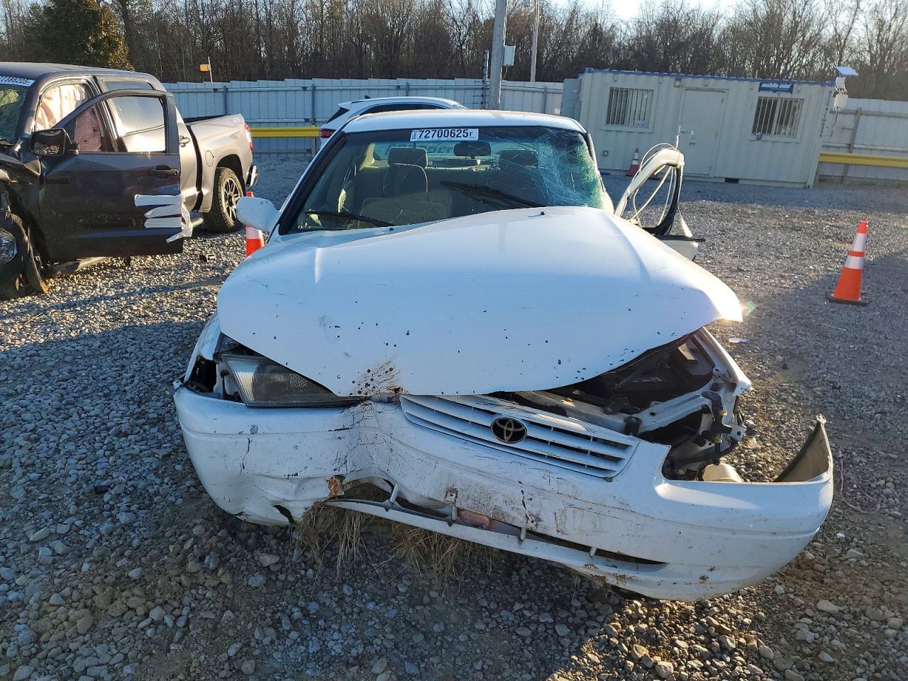 1999 Toyota Camry Ce - Фото 5
