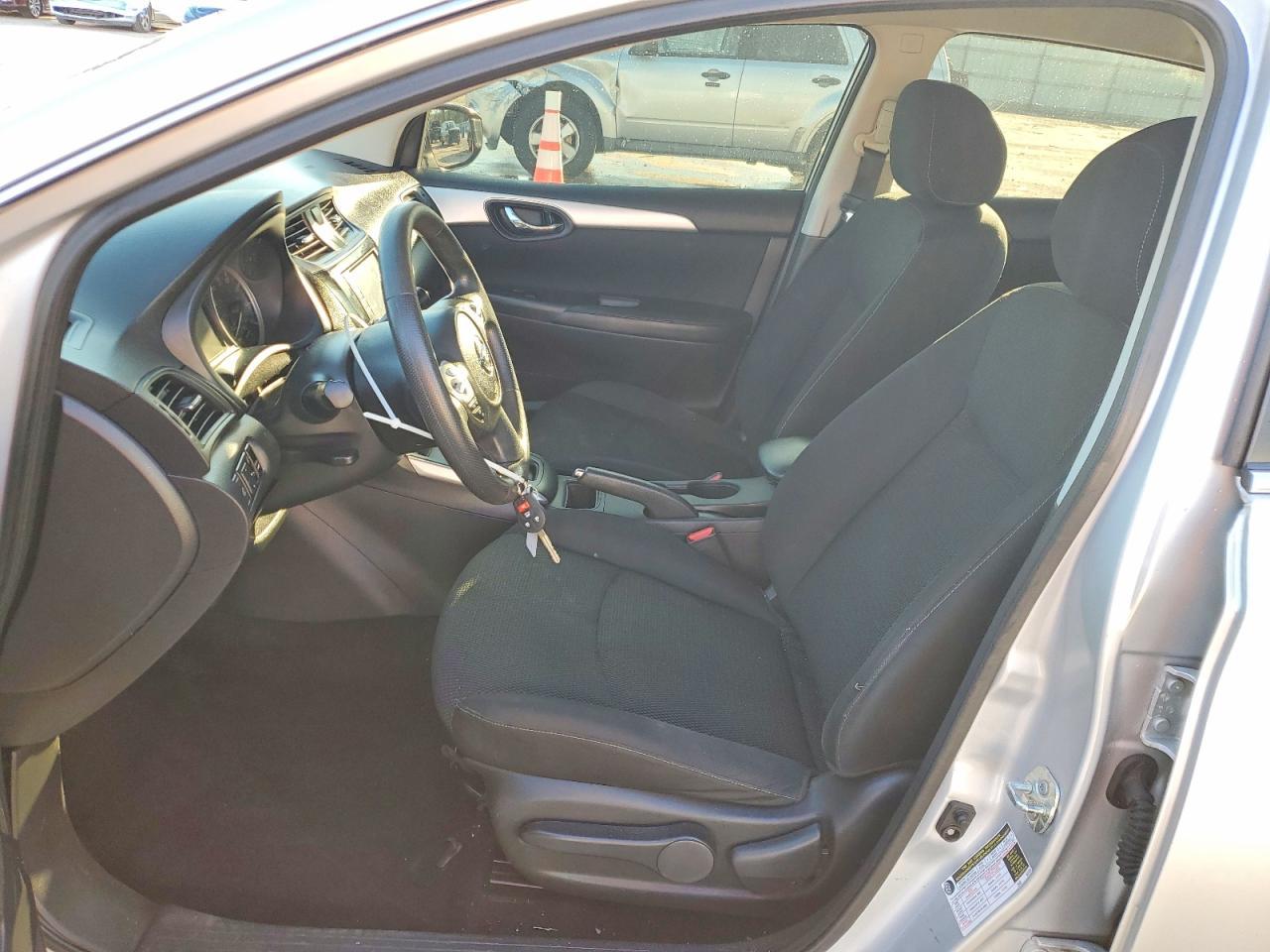2019 Nissan Sentra S - Image 7