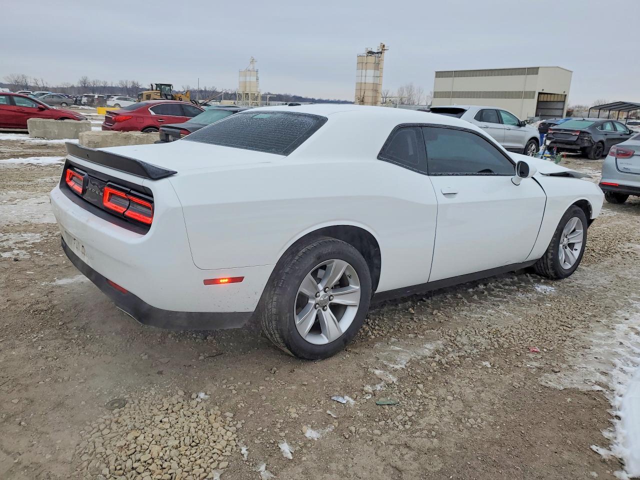 2023 Dodge Challenger Sxt - Image 3