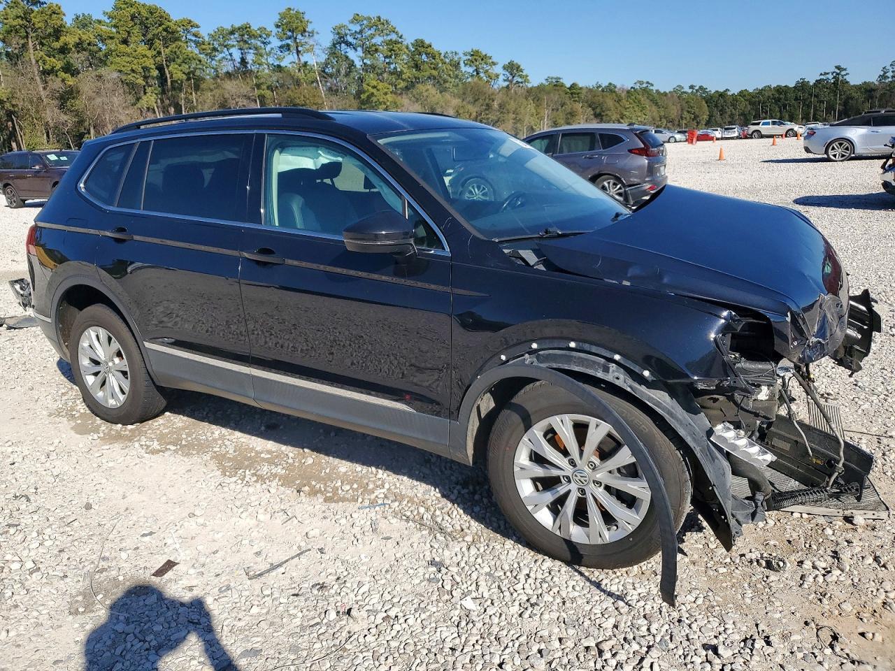2018 Volkswagen Tiguan Se - Фото 4