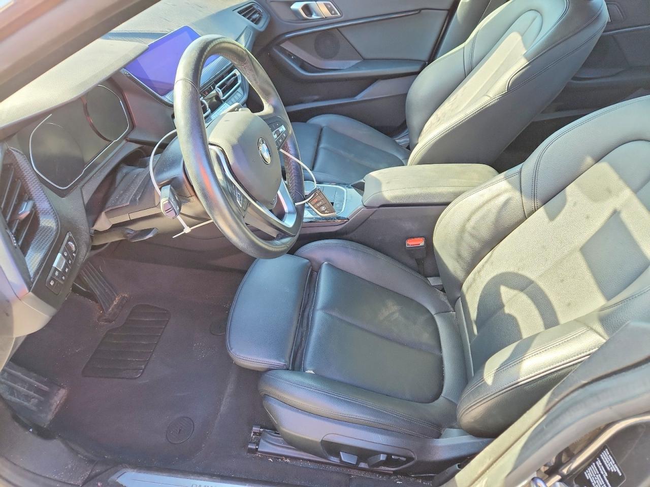 2020 BMW 228Xi - Фото 7