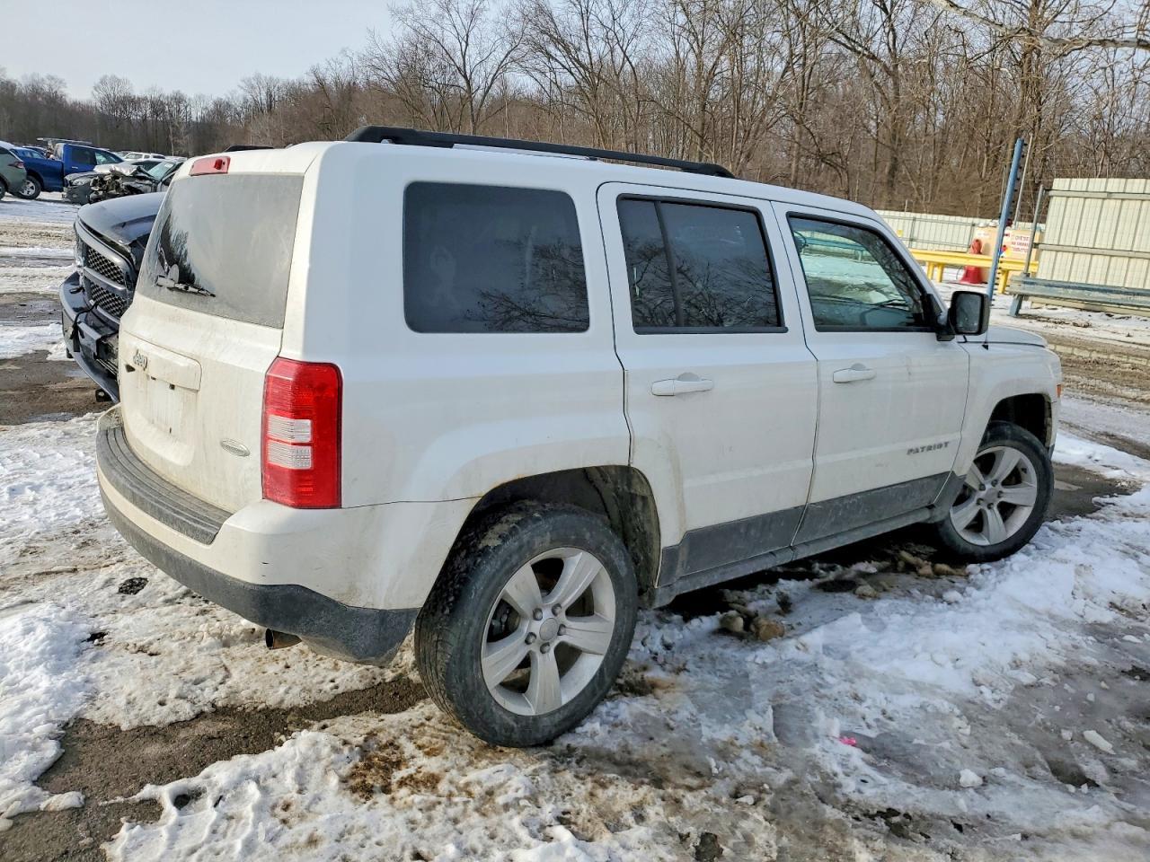 2014 Jeep Patriot Latitude - Image 3
