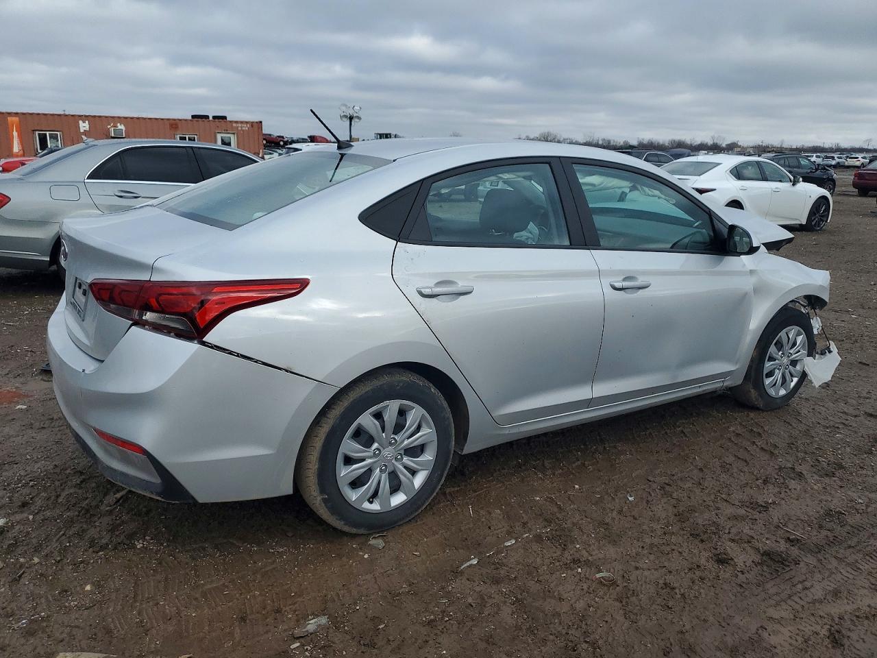 2022 Hyundai Accent Se - Image 3
