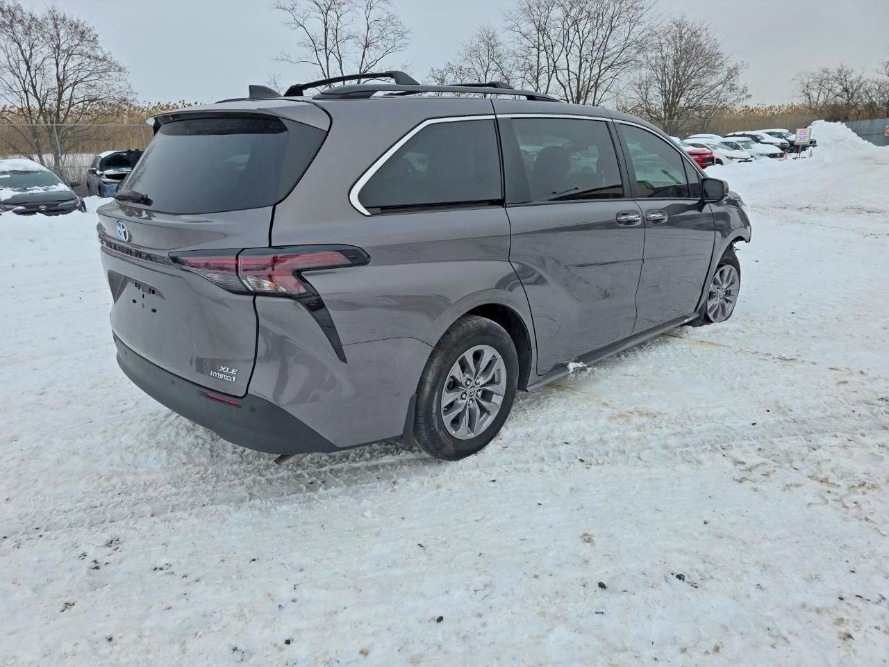 2024 Toyota Sienna Xle - Фото 4