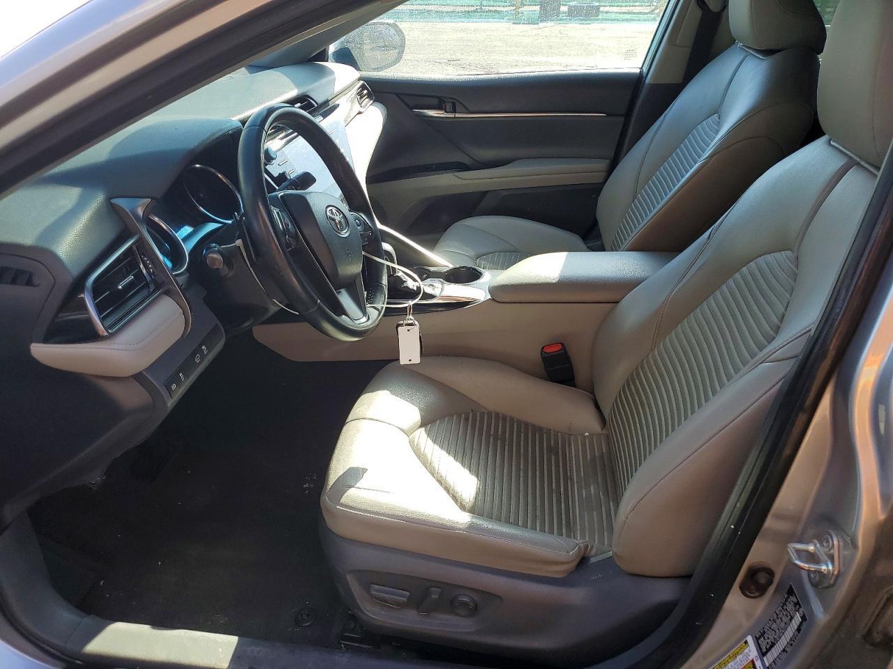 2019 Toyota Camry Se - Image 7