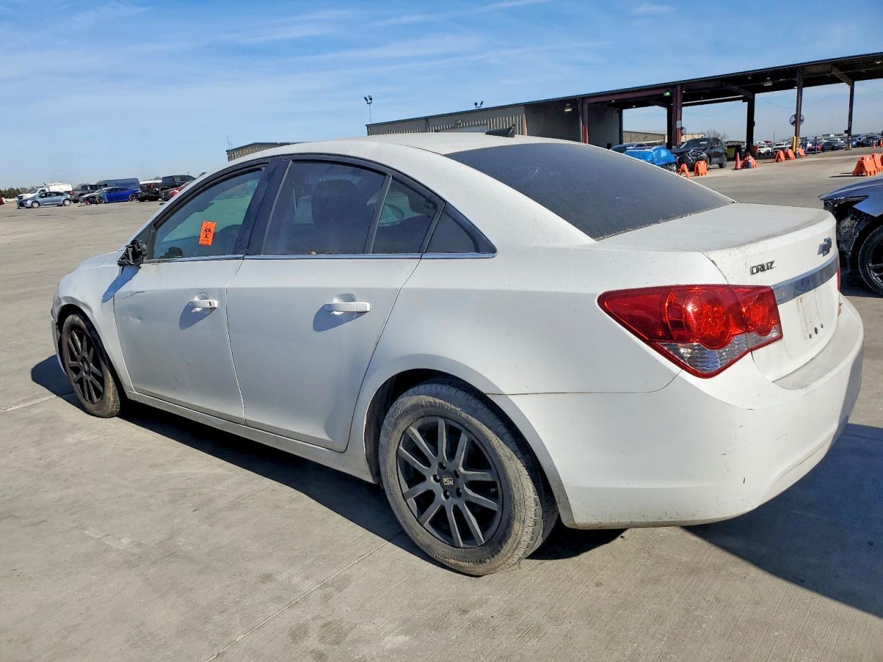 2012 Chevrolet Cruze Ls - Фото 2