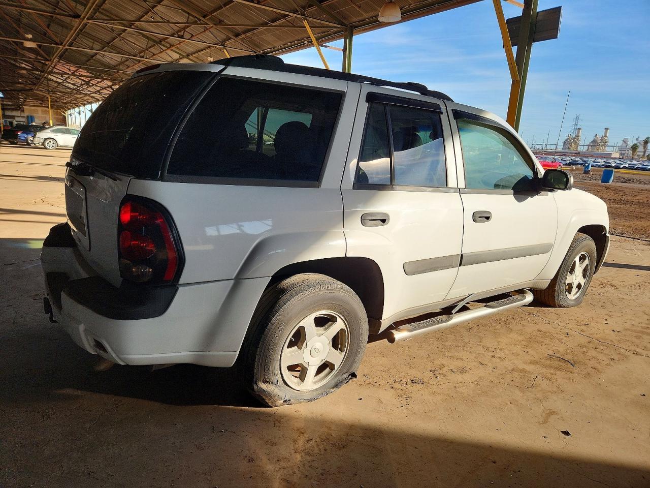 2005 Chevrolet Trailblazer Ls - Image 3