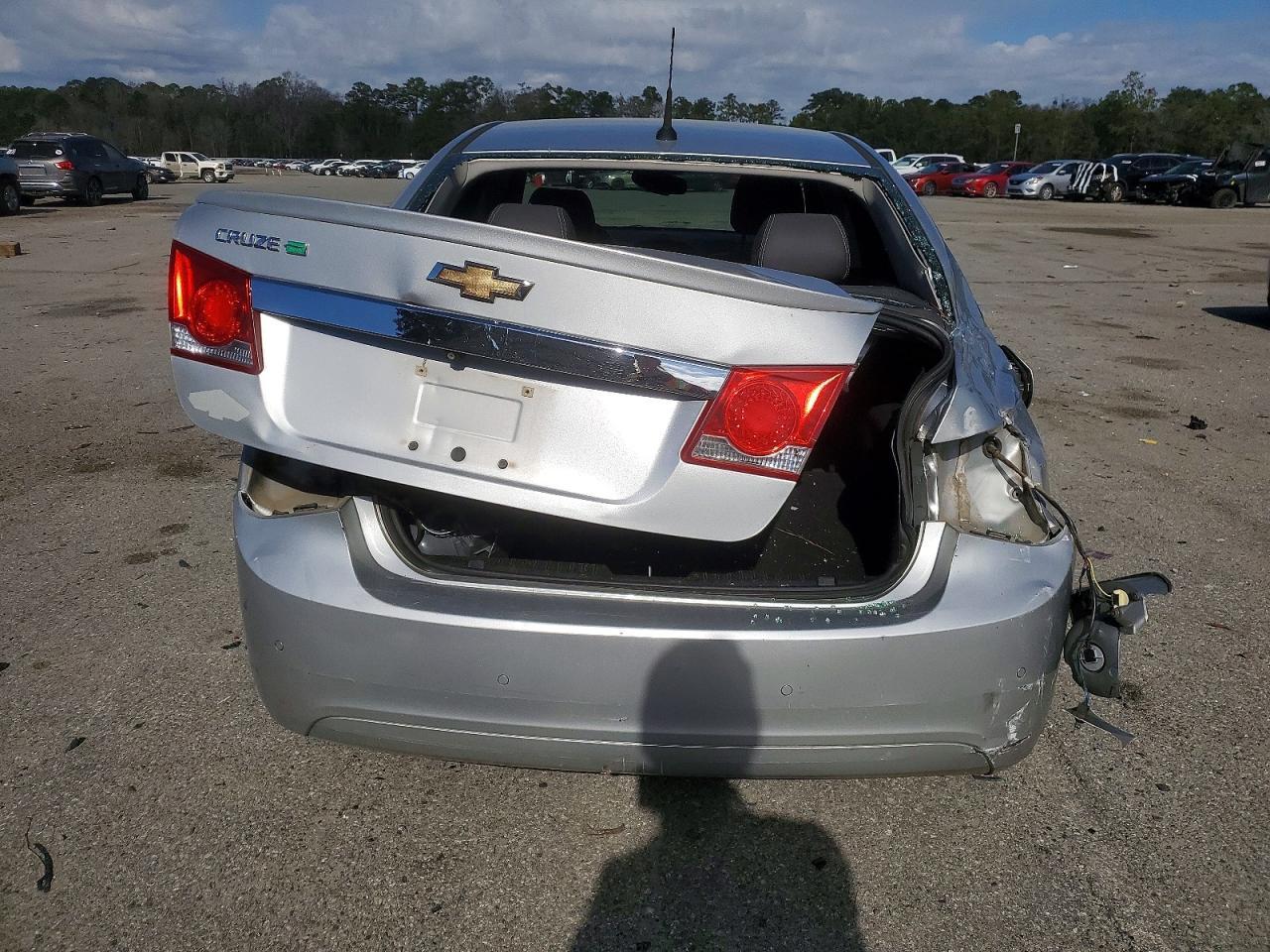 2014 Chev Cruze - Фото 6