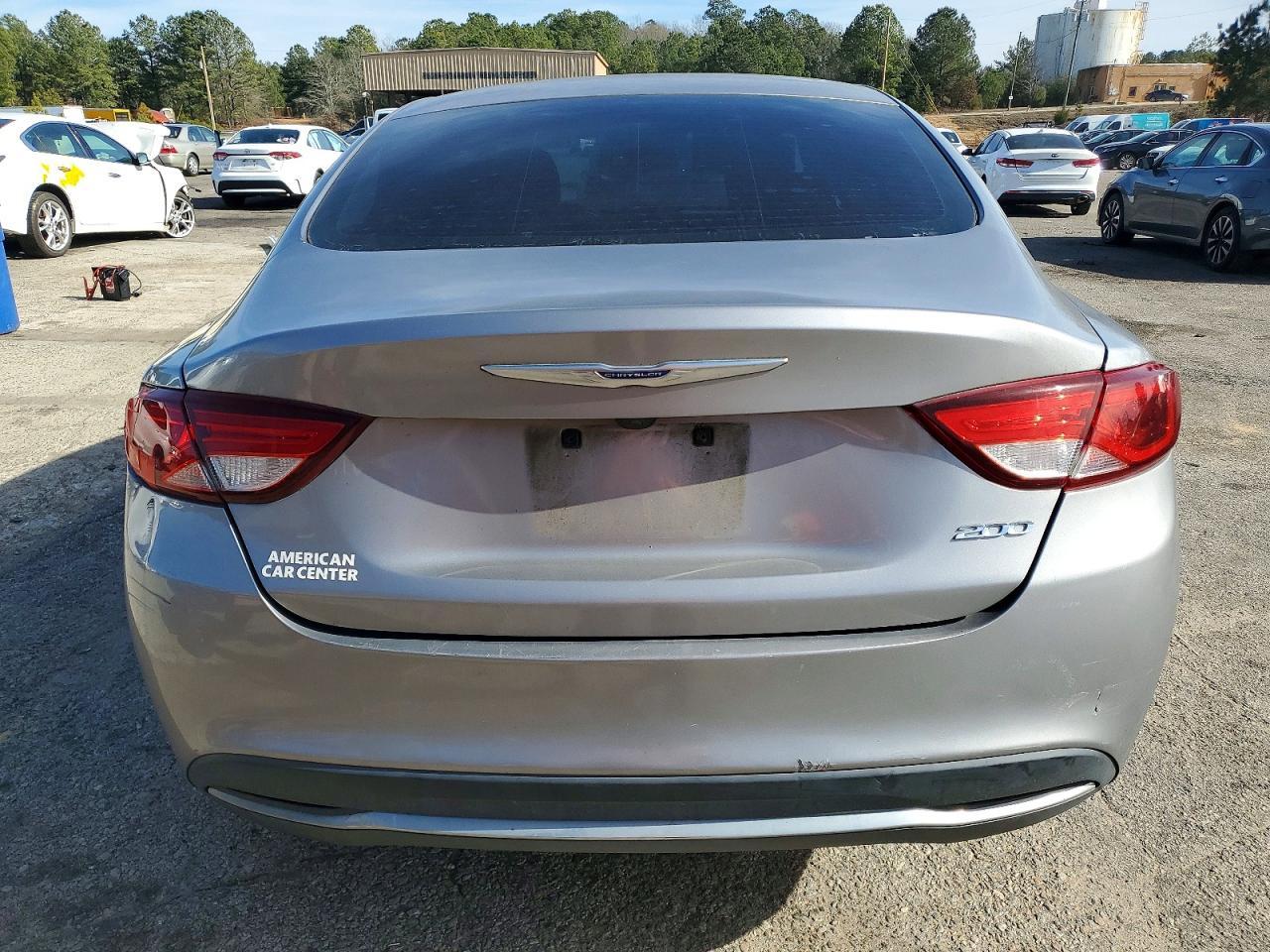 2016 Chrysler 200 Limited - Фото 6