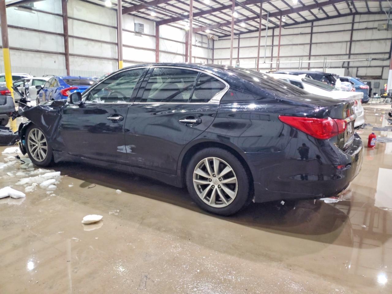 2015 Infiniti Q50 - Фото 2