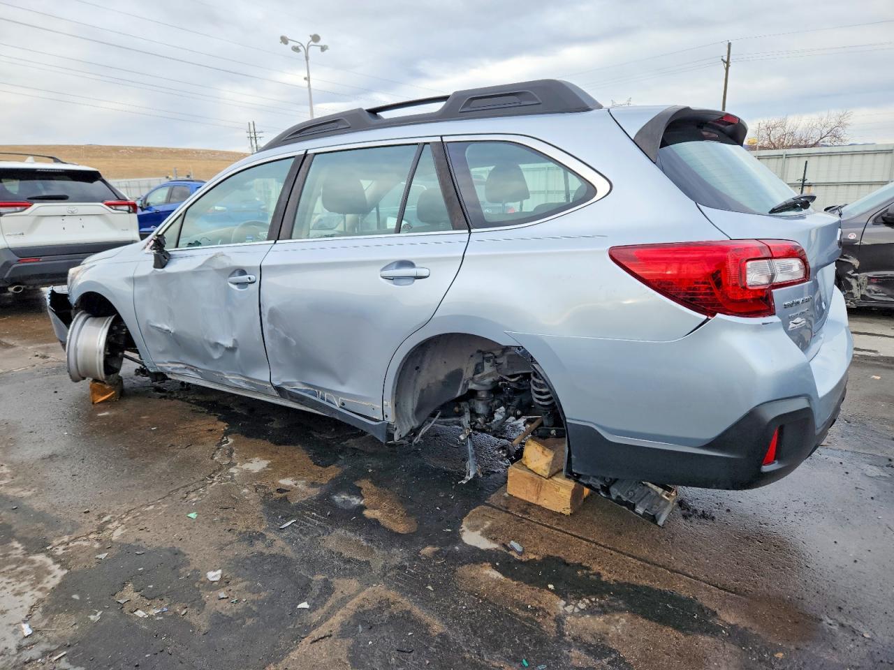 2019 Subaru Outback 2.5I - Image 2