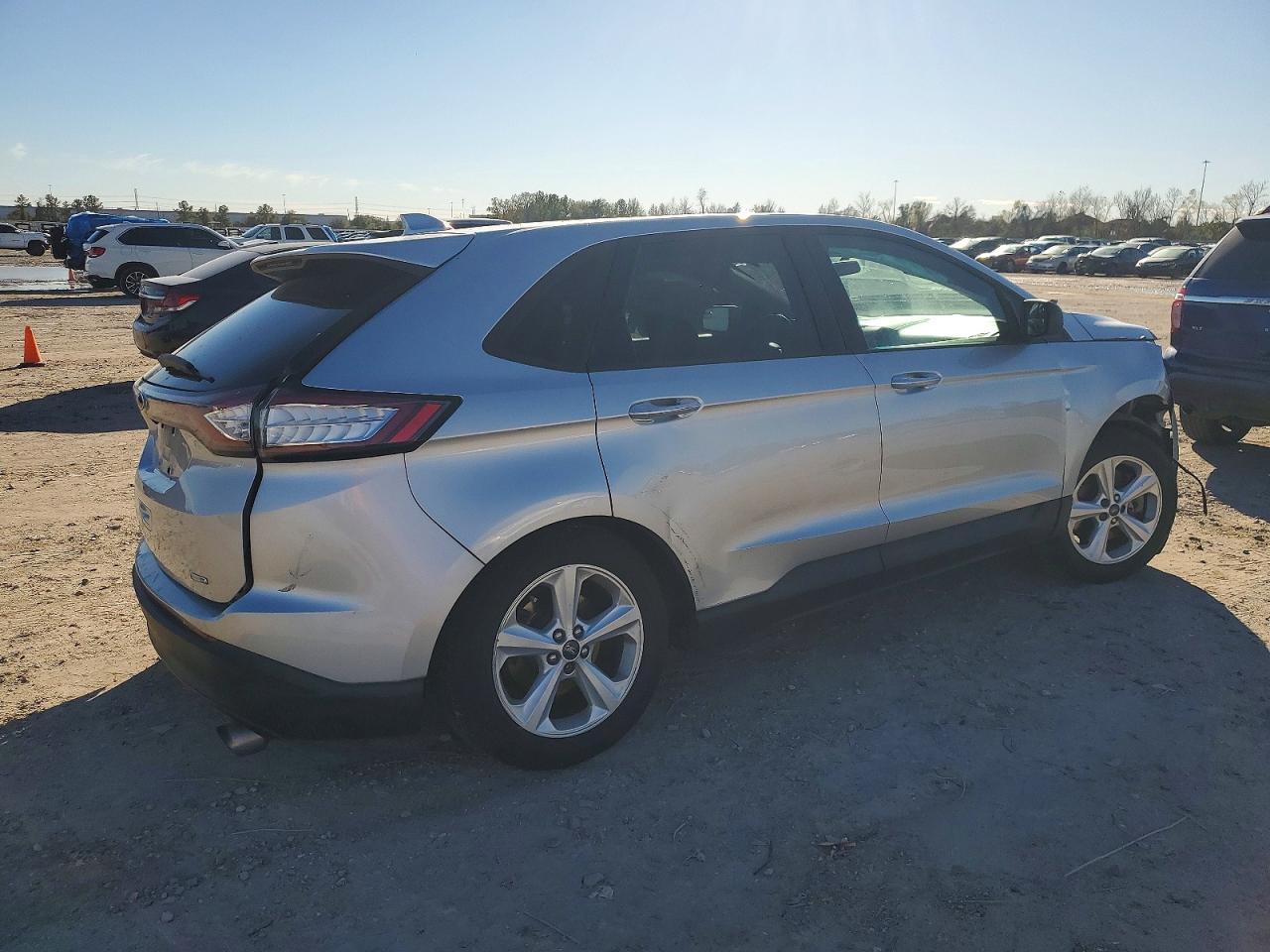 2015 Ford Edge Se - Фото 3