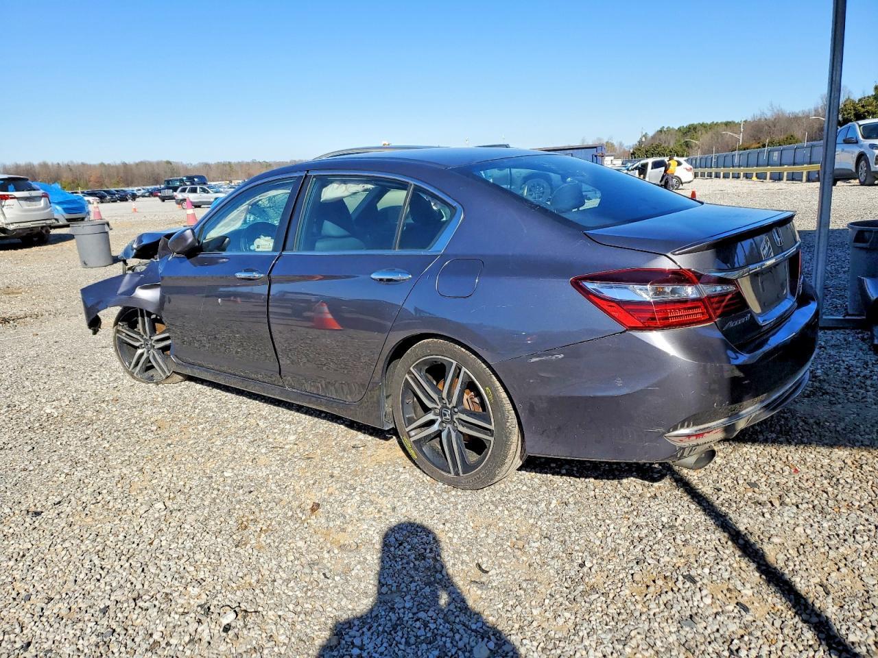 2017 Honda Accord Sport - Image 2